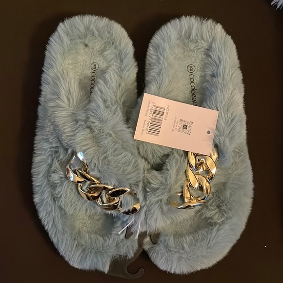 COCOBEAU SHAGGY HOUSE SHOES - Picture 1 of 5